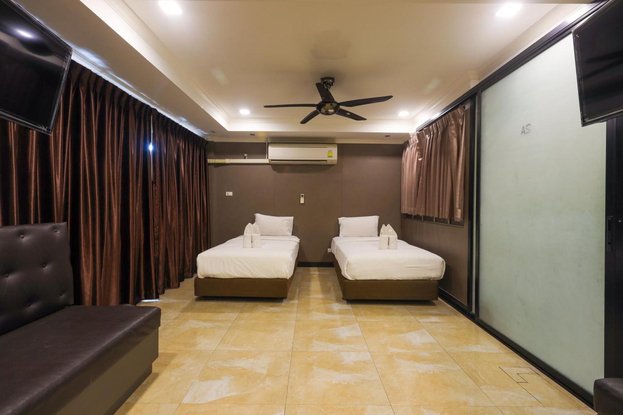 Land Royal Residence Pattaya Exterior photo